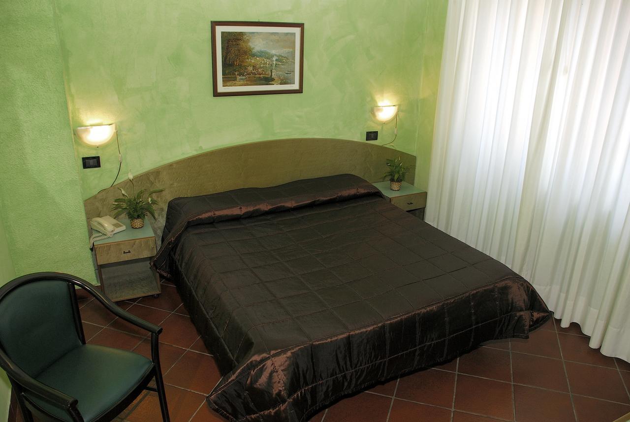 מלניאנו Hotel Il Telegrafo מראה חיצוני תמונה