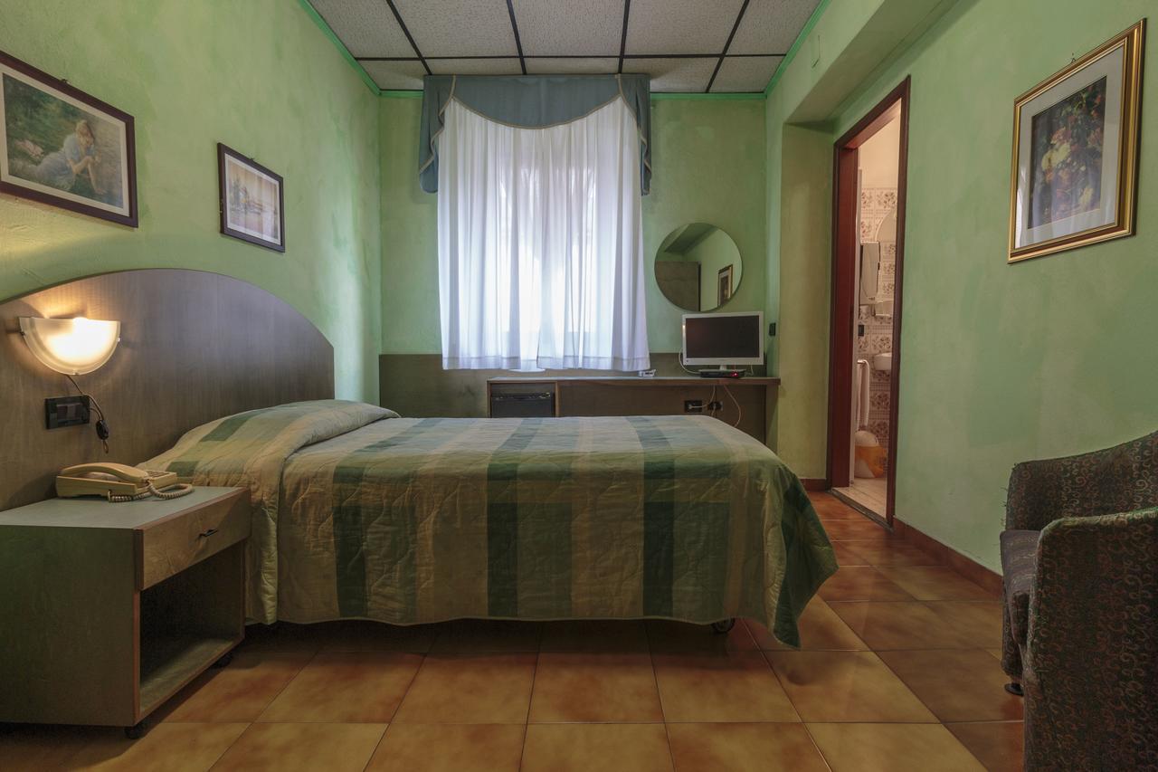 מלניאנו Hotel Il Telegrafo מראה חיצוני תמונה